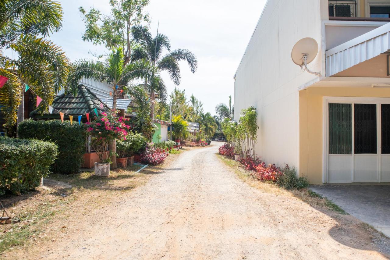 โอโย 627 สายไทย การ์เดนโฮม ทราเวล Hotel Ao Nang ภายนอก รูปภาพ